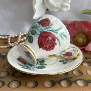 Delphine Bone China Tea Cup & Saucer Set With Red Rose Design Made In England
